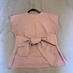 Elegant Pink Women's Top with Bow Detail